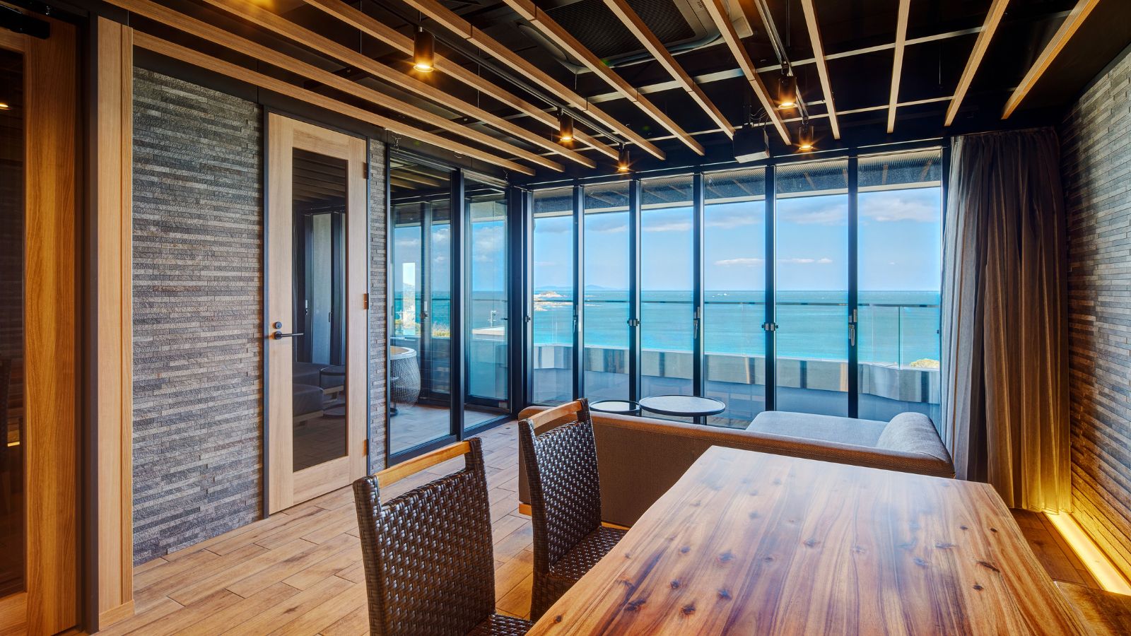 高層階アウトドアリビングルーム(サウナ無)