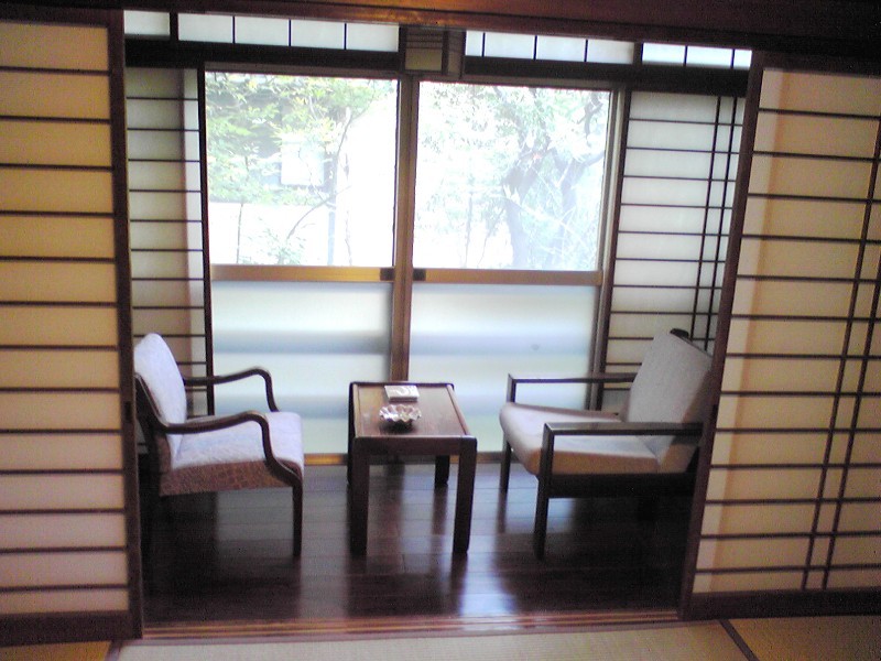 訳あり８畳和室