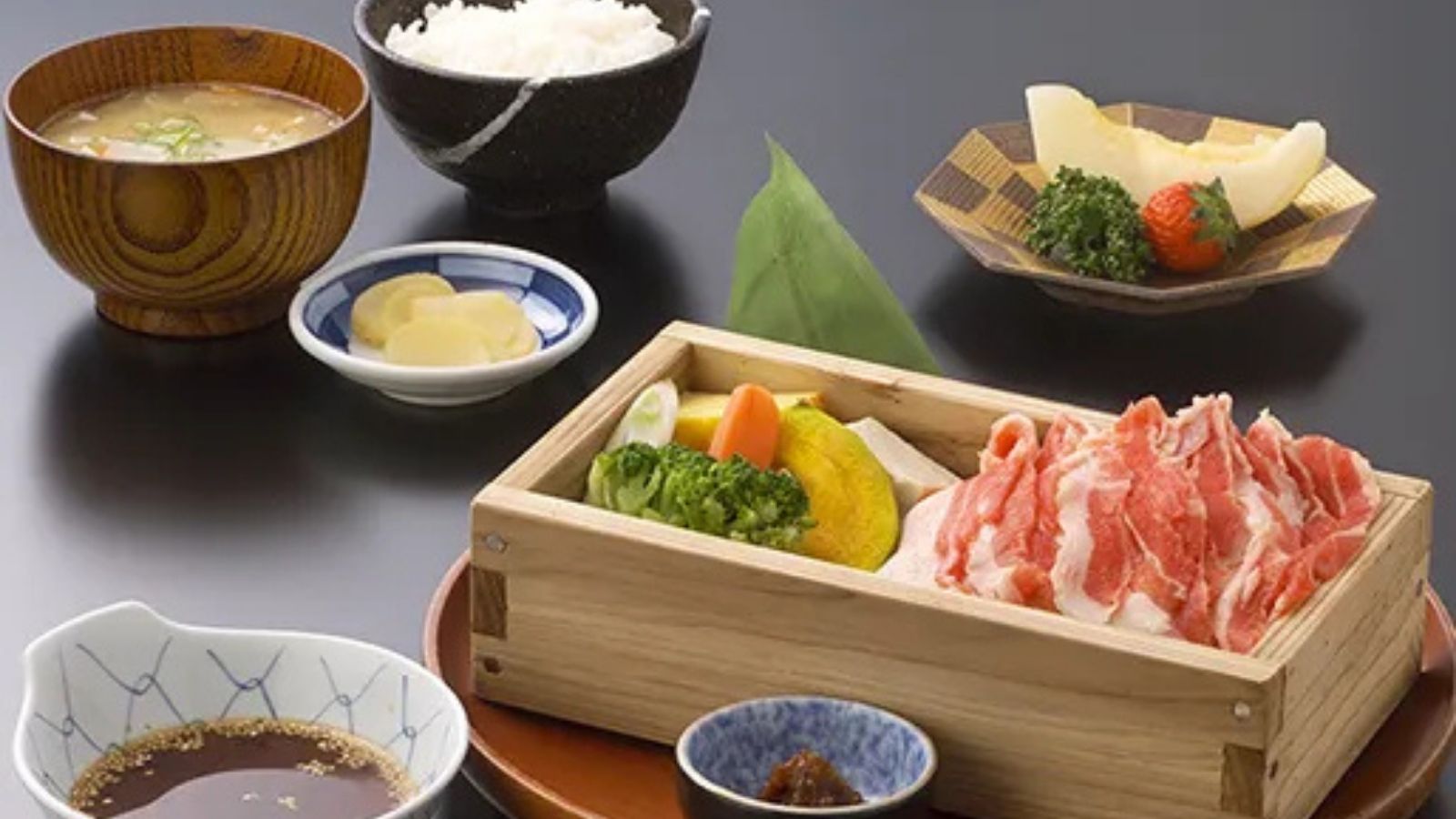 【黒豚の蒸篭蒸し】あっさり風味が好きな人におすすめ