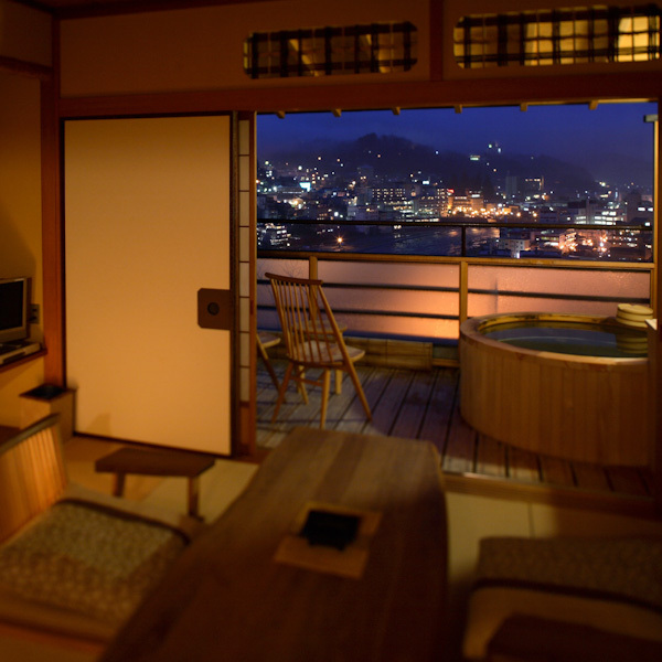 No. 1 in the city superb view ranking! Guest room with open-air bath boasting a night view
