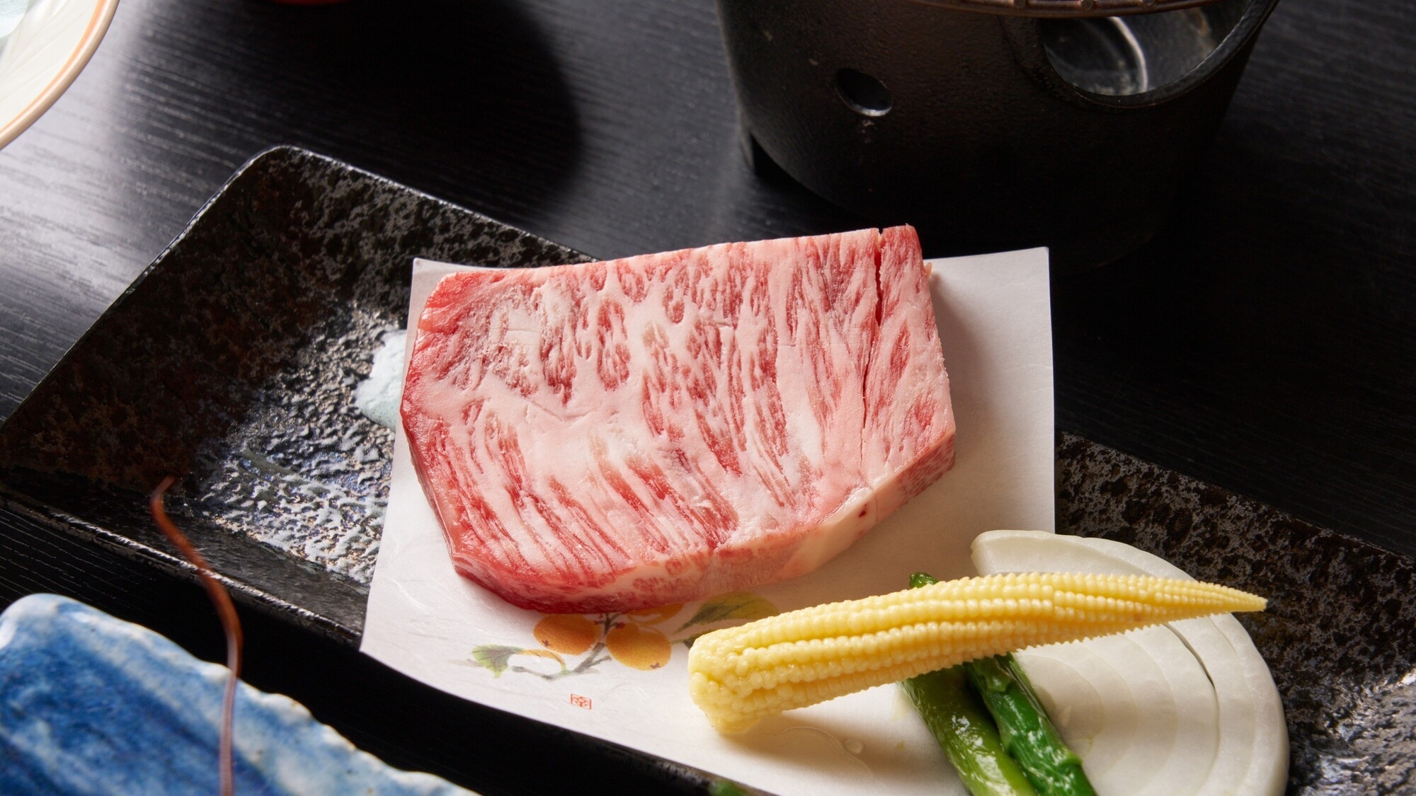 【一人旅DX】ゆったりと伊勢志摩の三大味覚を堪能、自分時間を過ごす旅〈一泊夕朝食付〉