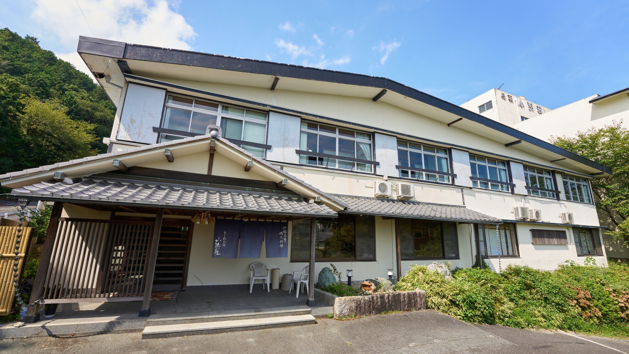 【外観】ご来館を心よりお待ちしております。