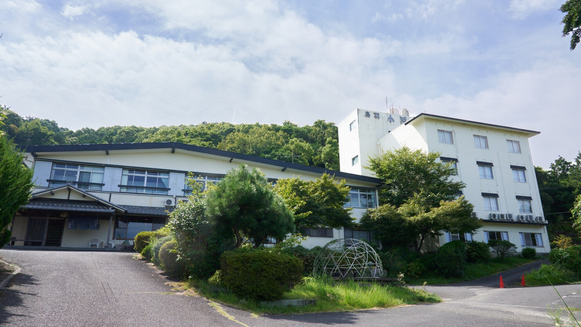 【外観】ご来館を心よりお待ちしております。