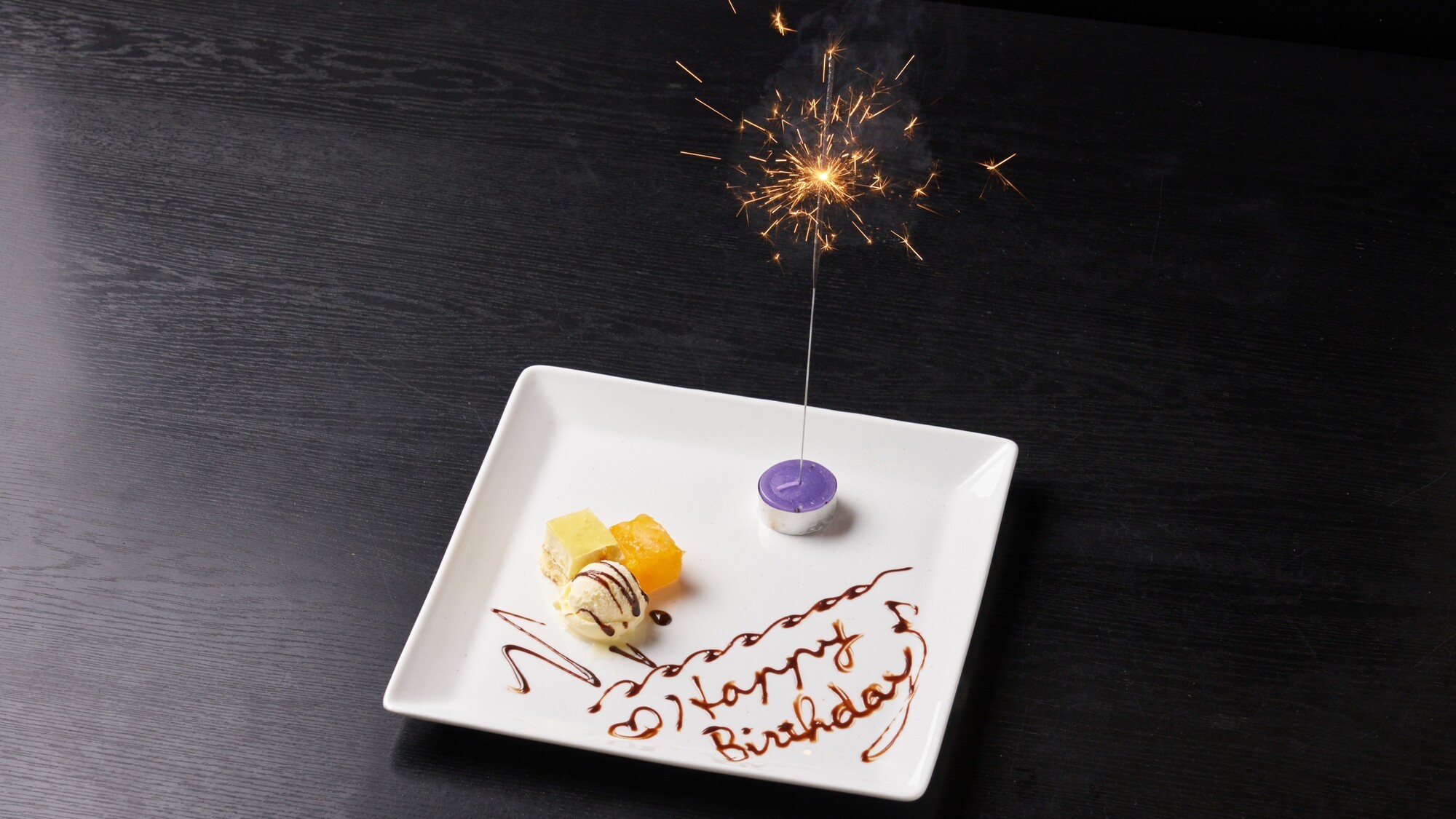 【記念日】大切な人との記念日に！夕食時の１ドリンク＆デザートプレート付〈一泊夕朝食付〉