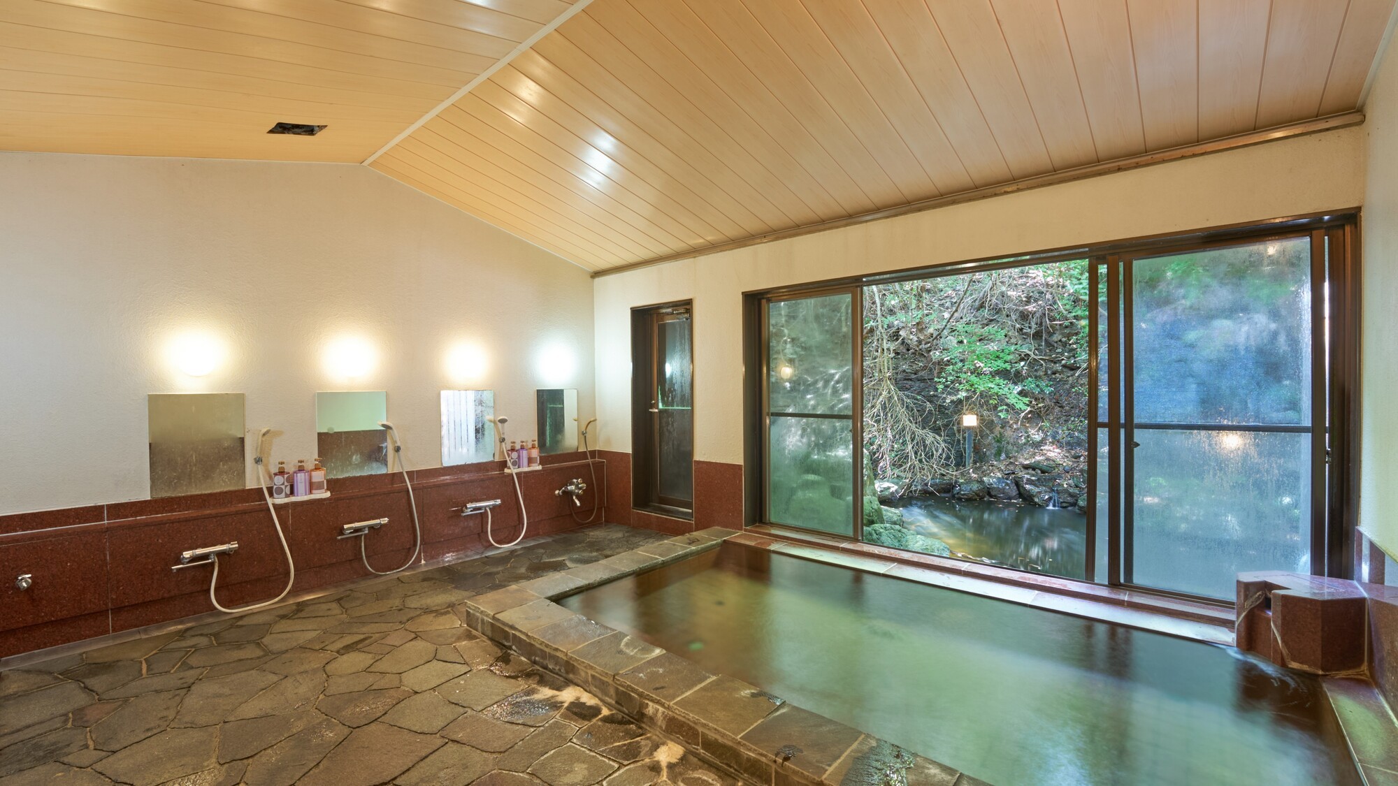 【大浴場】婦人「華の湯」