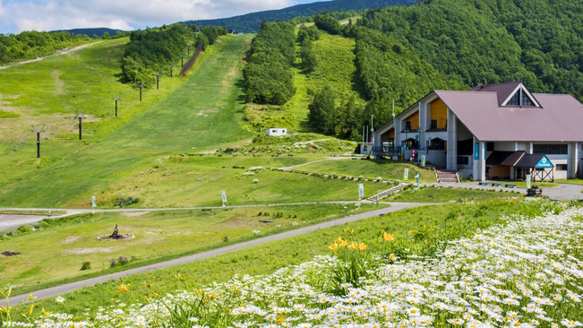 【お盆限定】夏こそ自然の楽園白布温泉！夏山ロープウェイで絶景雲上テラス！お子様定額〇基本会席2食付
