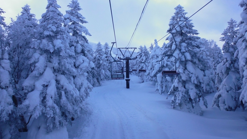 【特選スキー＆スノボ旅】特別割引券＆送迎＆荷物預かり特典！雪レジャーなら白布温泉〇選べる米沢牛2食