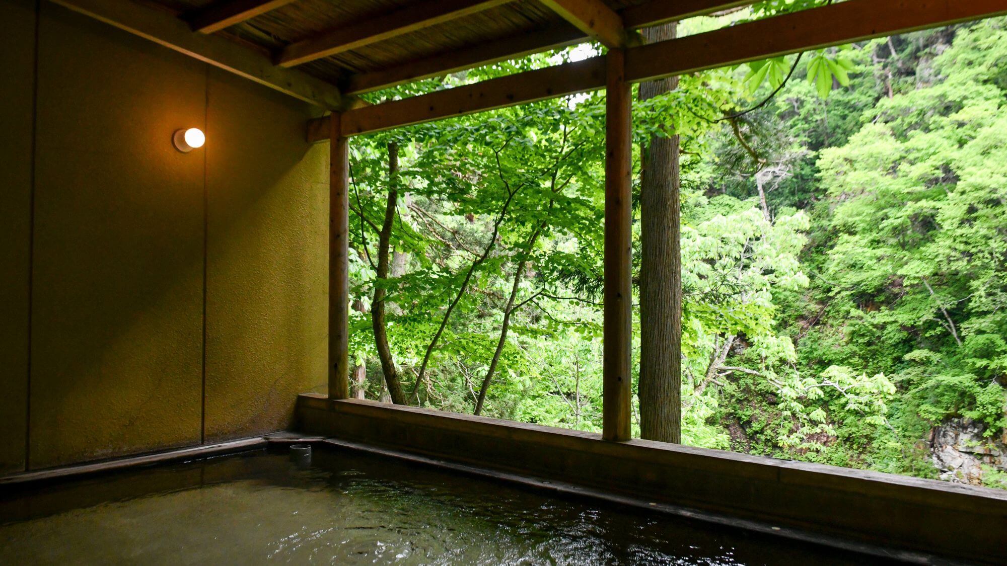 【素泊まり】一人旅もOK！景色抜群の細長〜〜い名物大浴場で心ゆくまで湯ったりのんびり白布温泉堪能