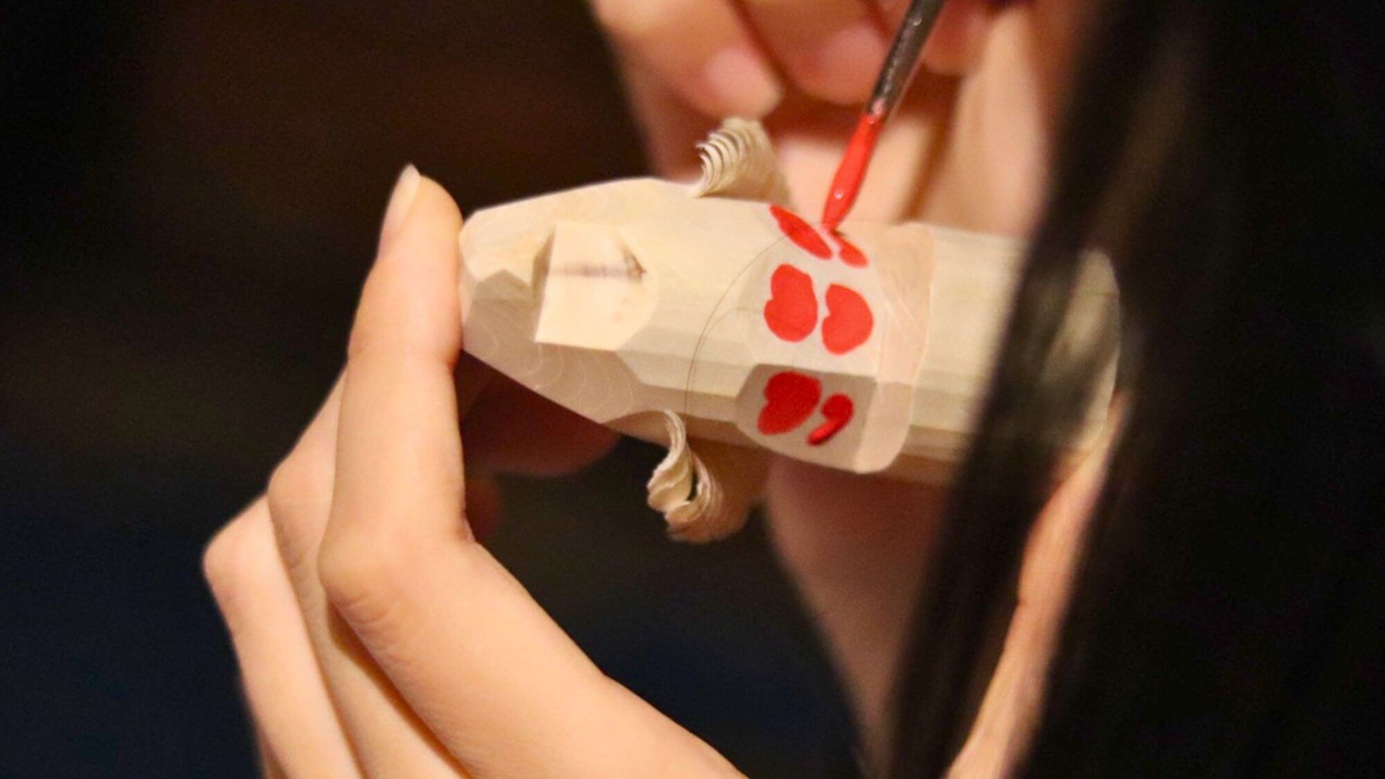 【お鷹ぽっぽ絵付け体験】伝統工芸×温泉で米沢の魅力発見！雪の渓谷露天風呂〇平日限定お手ごろ2食付き