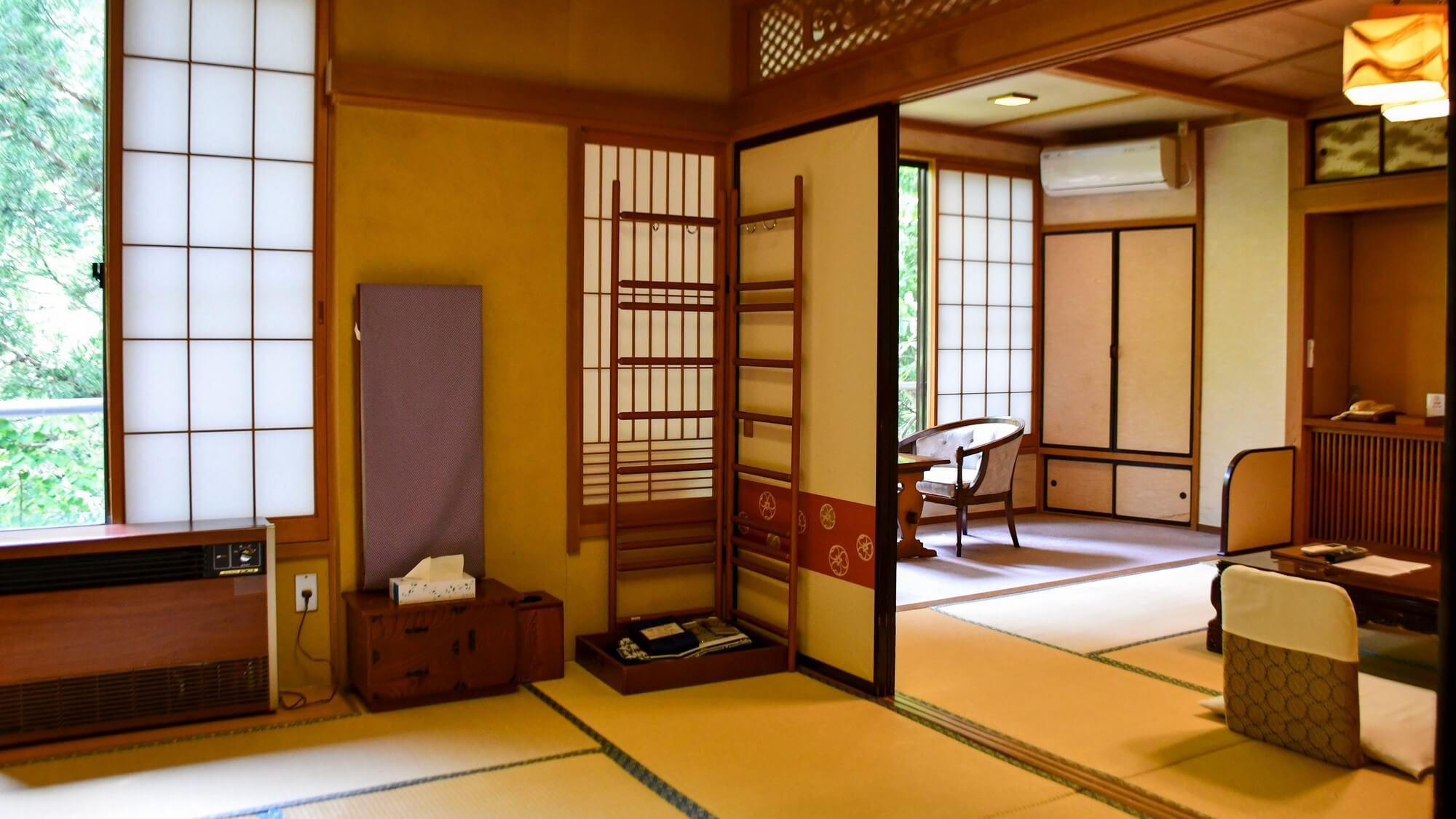 【黎明館A椿の間】バス・トイレ付。使い勝手のよさと静けさが両立する、2間続きのお部屋です。