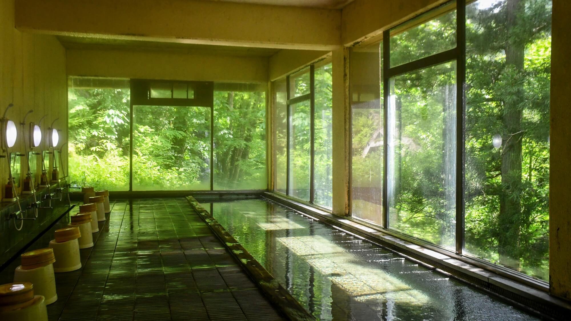 【お盆限定】夏こそ自然の楽園白布温泉！夏山ロープウェイで絶景雲上テラス！お子様定額〇基本会席2食付