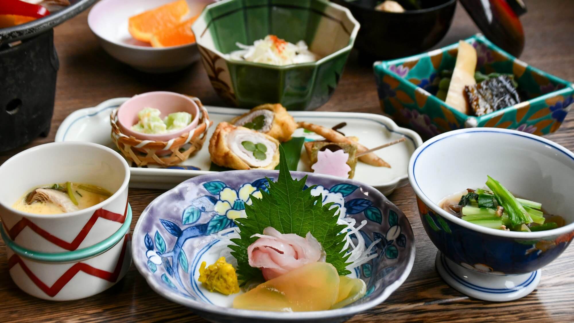 【山形郷土の味】名物米沢鯉。旅の夜を彩る、地の恵みたっぷりのお膳です。