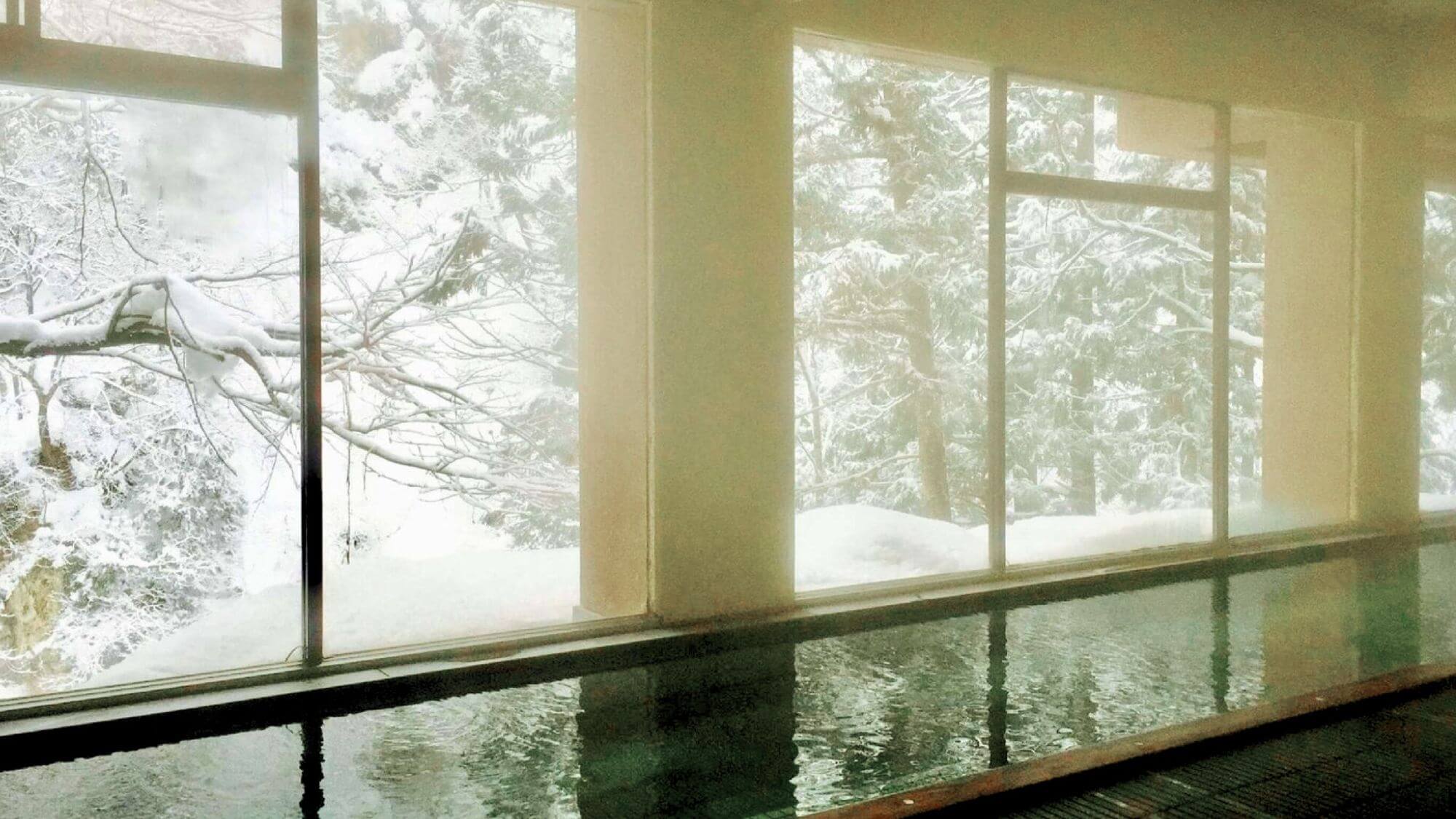 【冬の大浴場】寒い冬は、こんこんと湧き出る白布温泉の湯で温泉三昧！