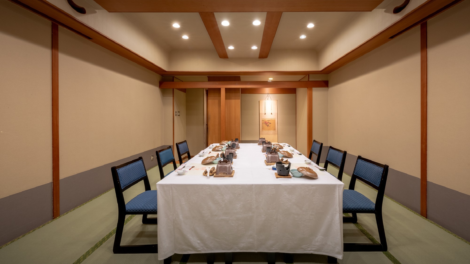 【得】初夏限定　4名様以上で予約可能【ぷち宴会プラン〜飲み放題付】リーズナブル宴会和食膳を宴会場で