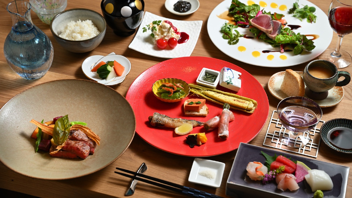 【夕食一例】豊かに富んでいる福島の食材にこだわったコース料理。あっ。と笑顔になるような美味しさの料理