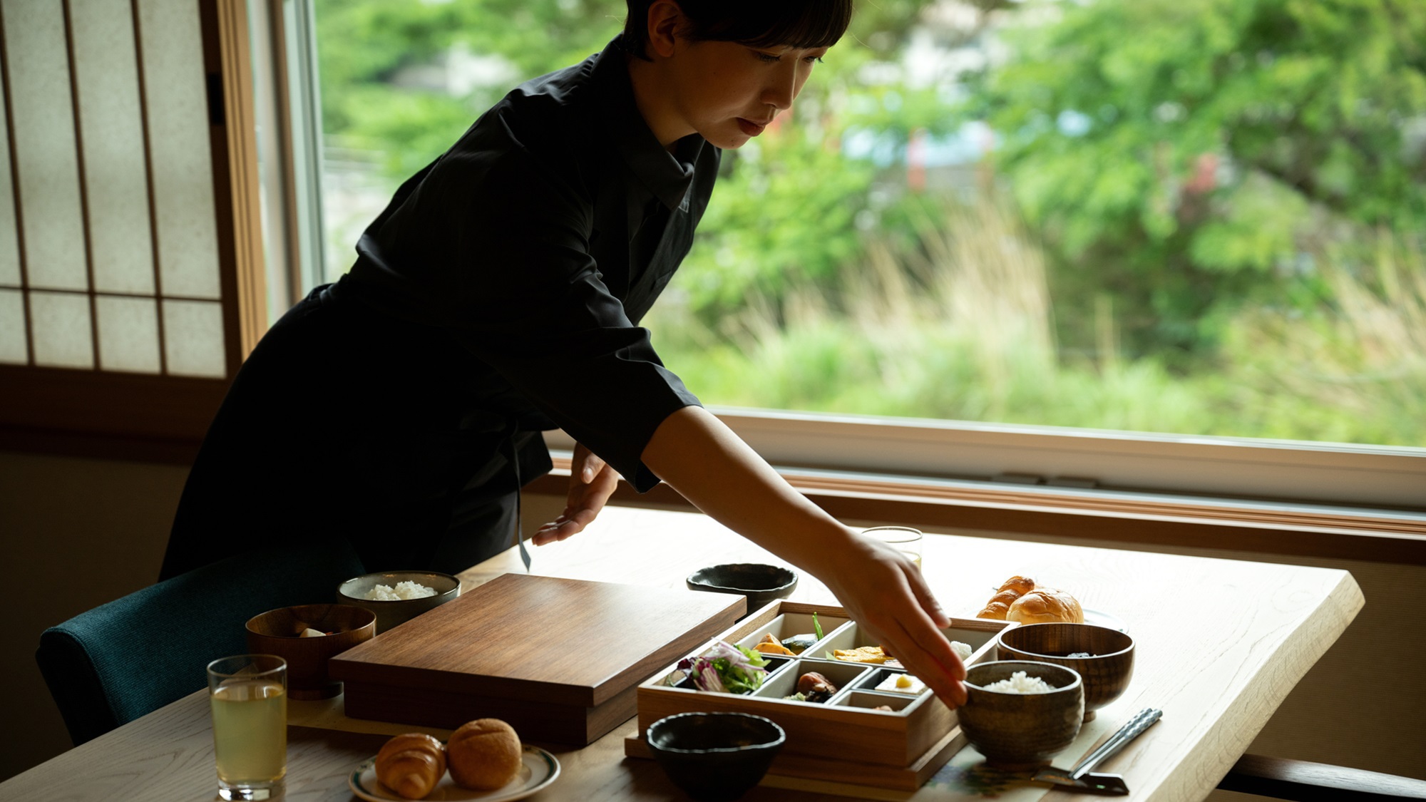 【1泊朝食付】〜朝の始まりはふくしまのこだわりがたくさんの朝食を〜　最寄り駅徒歩3分の駅チカ温泉旅館