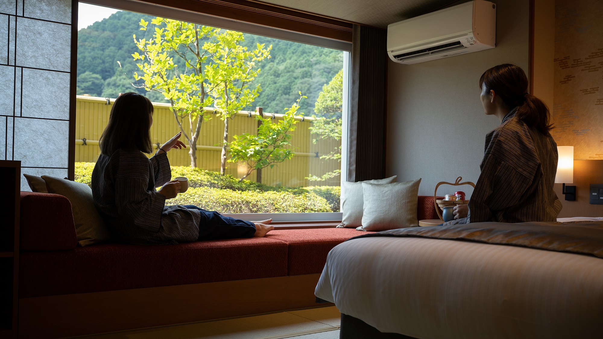 【和モダン客室・タイプA】ごろ寝ソファや50インチスマートTVのある新客室