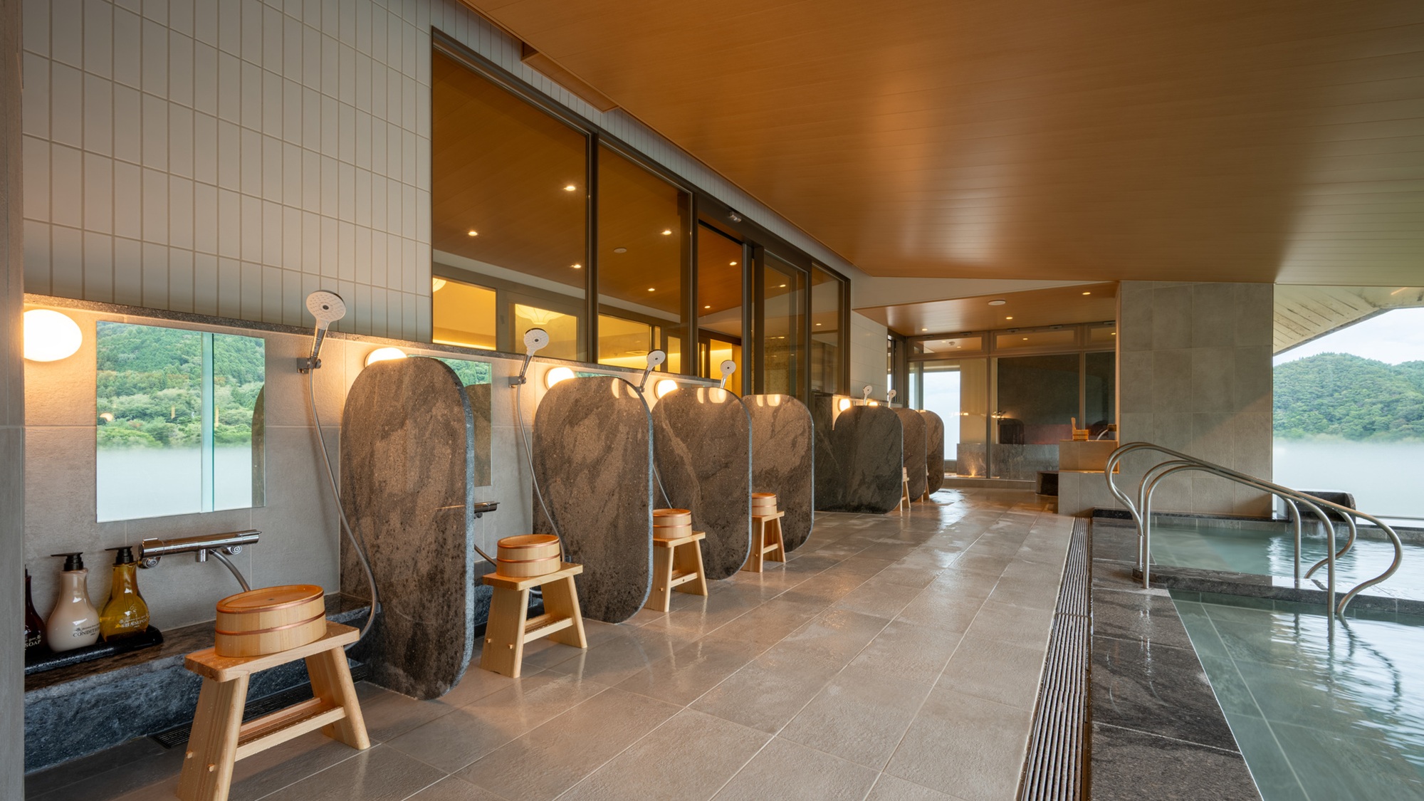 【展望浴場　萩姫の湯】