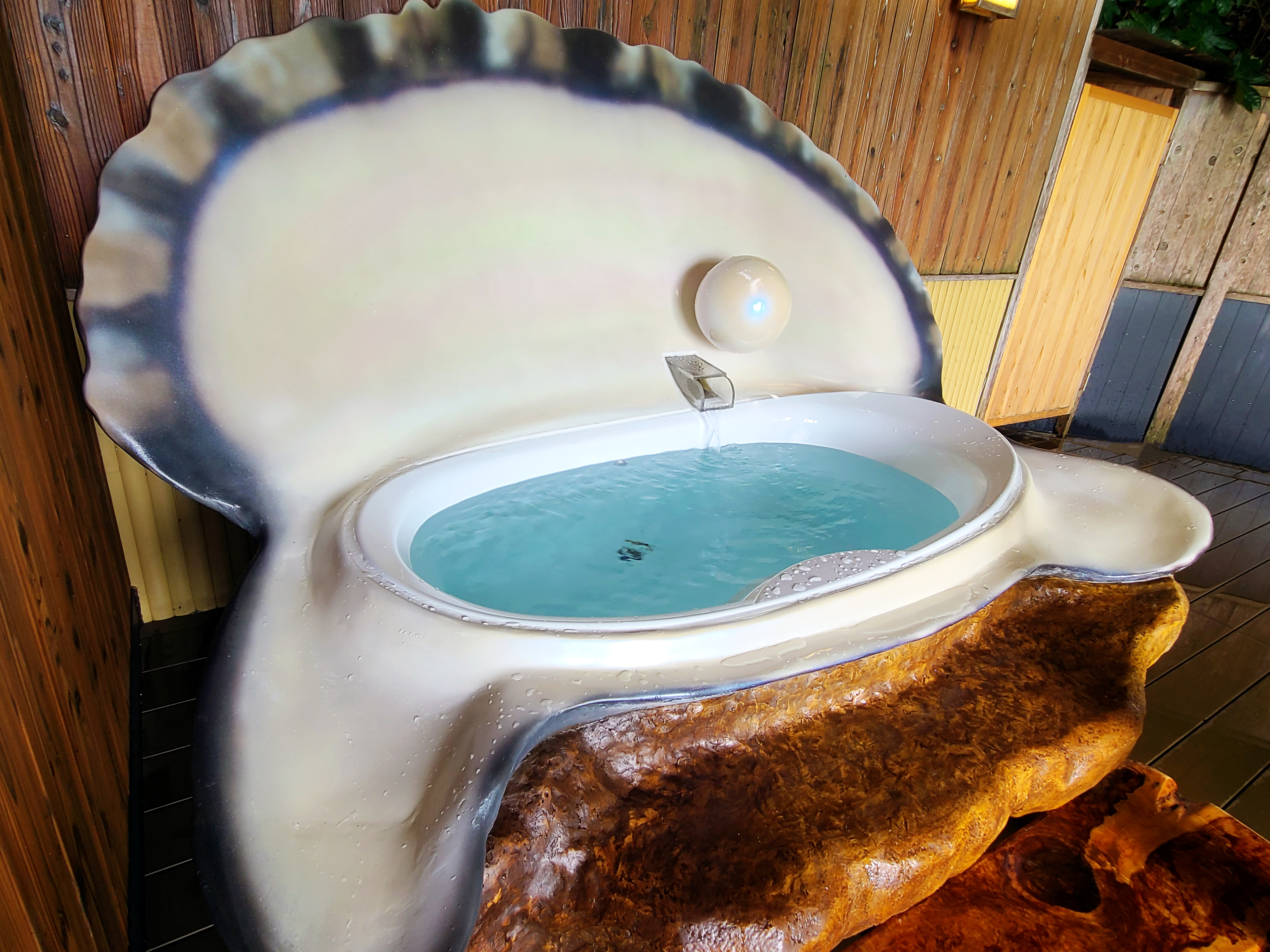 &ldquo;あこや貝（真珠貝）&rdquo;をモチーフにした湯船が登場！