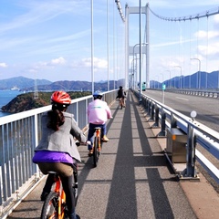 【しまなみ海道】この絶景を楽しむため、国内外から多くのサイクリストが訪れています。