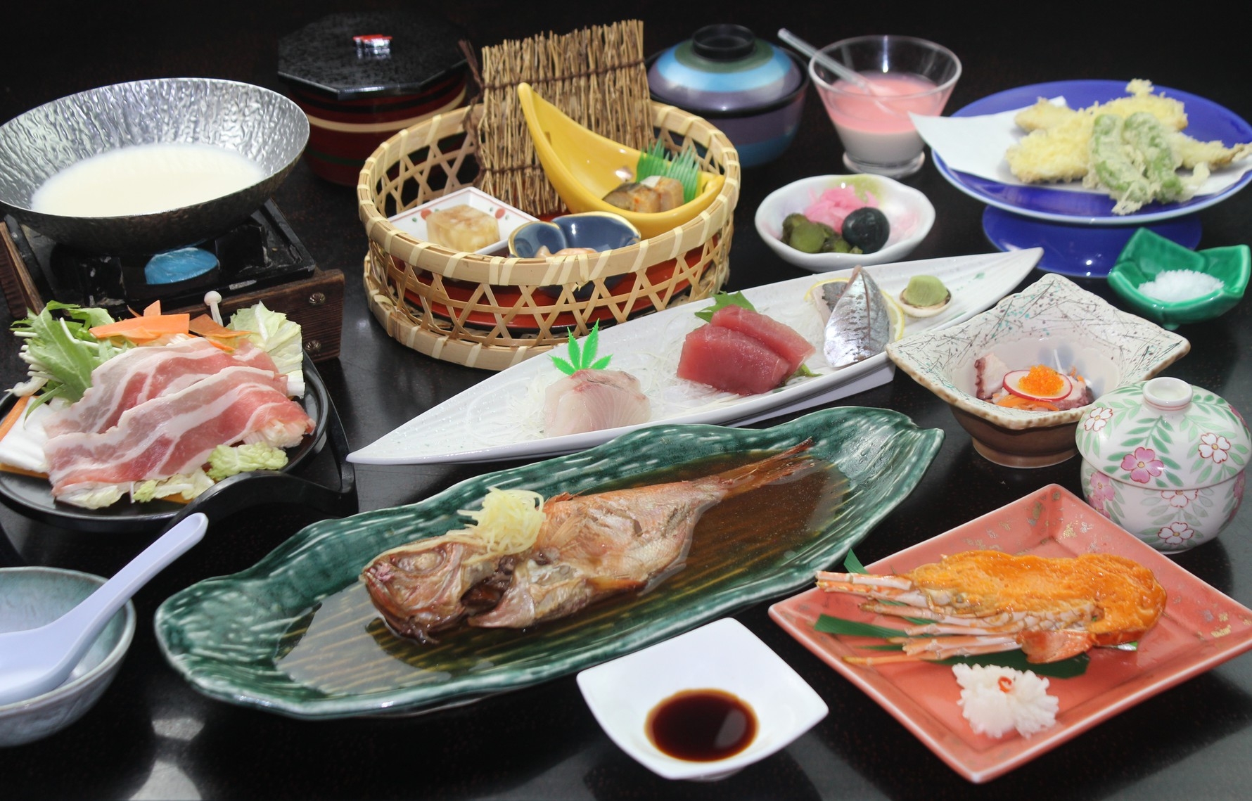 【家族旅行を応援♪】大好評のお子様半額プラン！パパとママには春料理＆朝コーヒーの特典！
