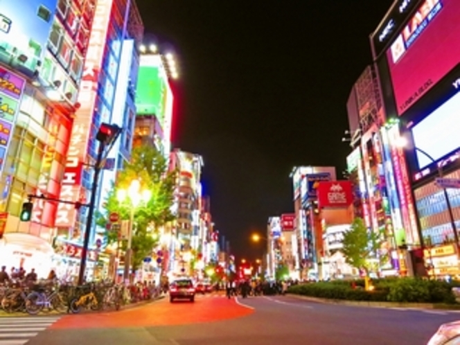 新宿歌舞伎町の夜景