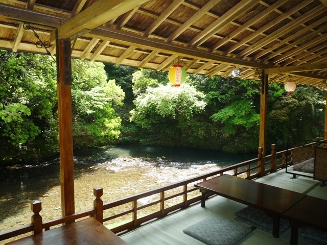 【京都の食】プランでお勧め京会席料理「竹」に舌鼓　川床かダイニングでご夕食