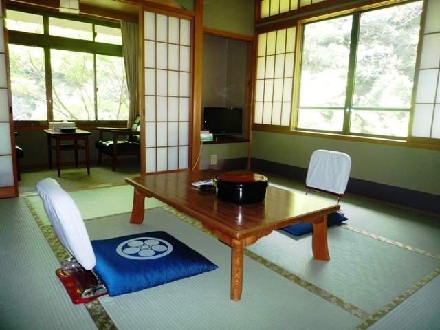 8 tatami mats