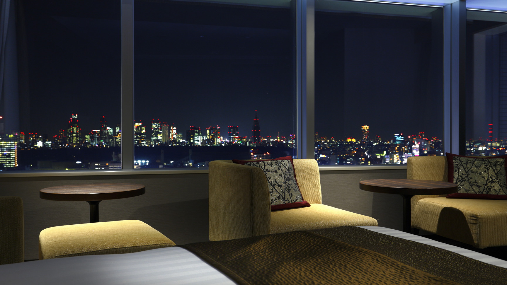 エクセルコーナーツインから新宿側の夜景を眺める
