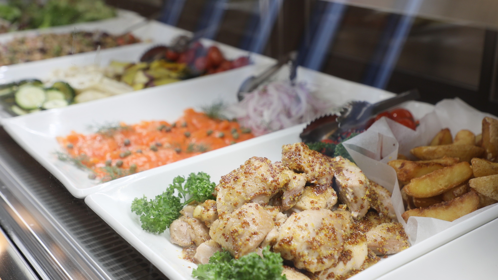 館内に1FにOPENした惣菜とSweetsのお店『Deco』で生ビール＆おつまみ付◆朝食付プラン