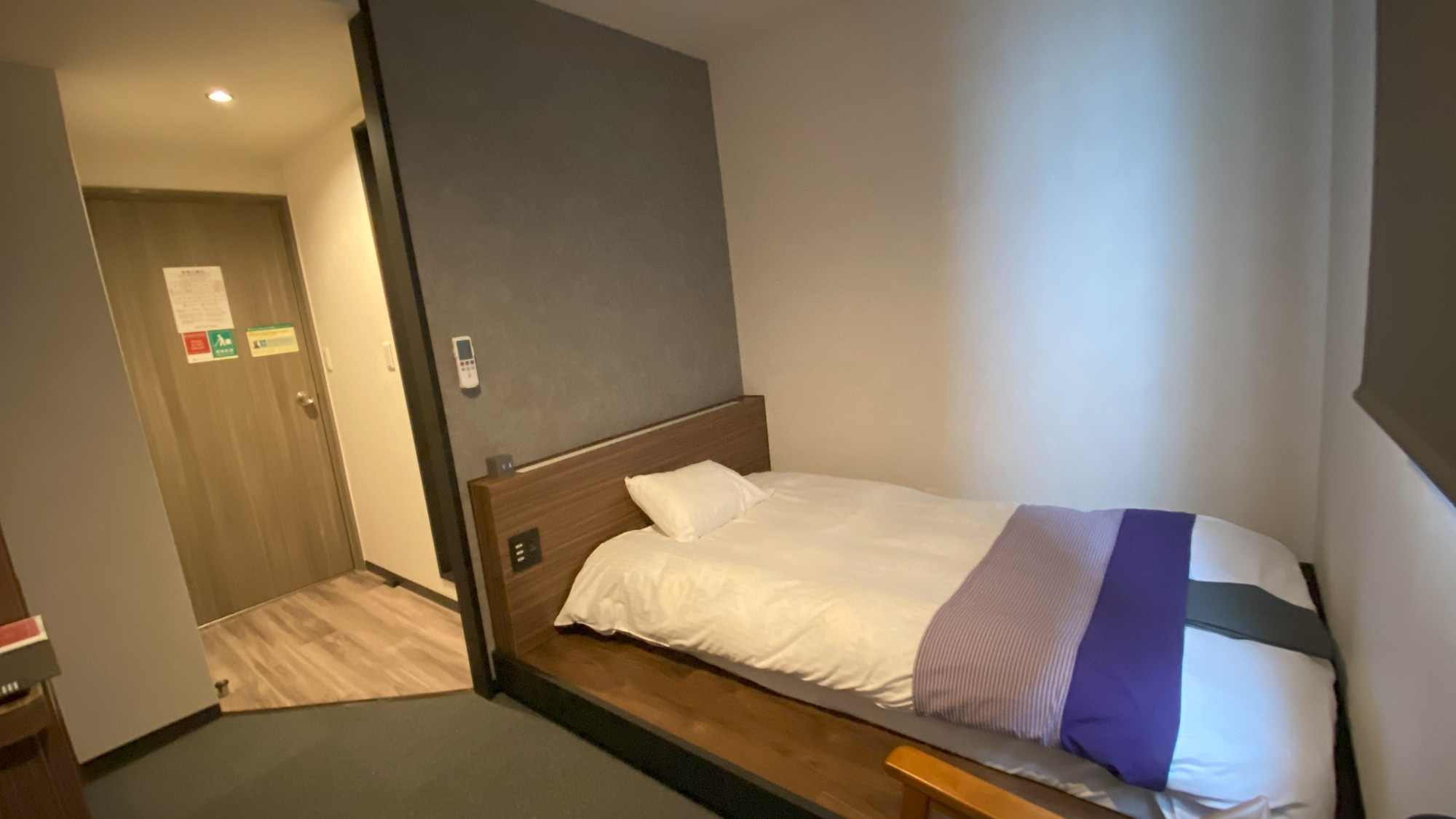 禁煙ローベッドルーム