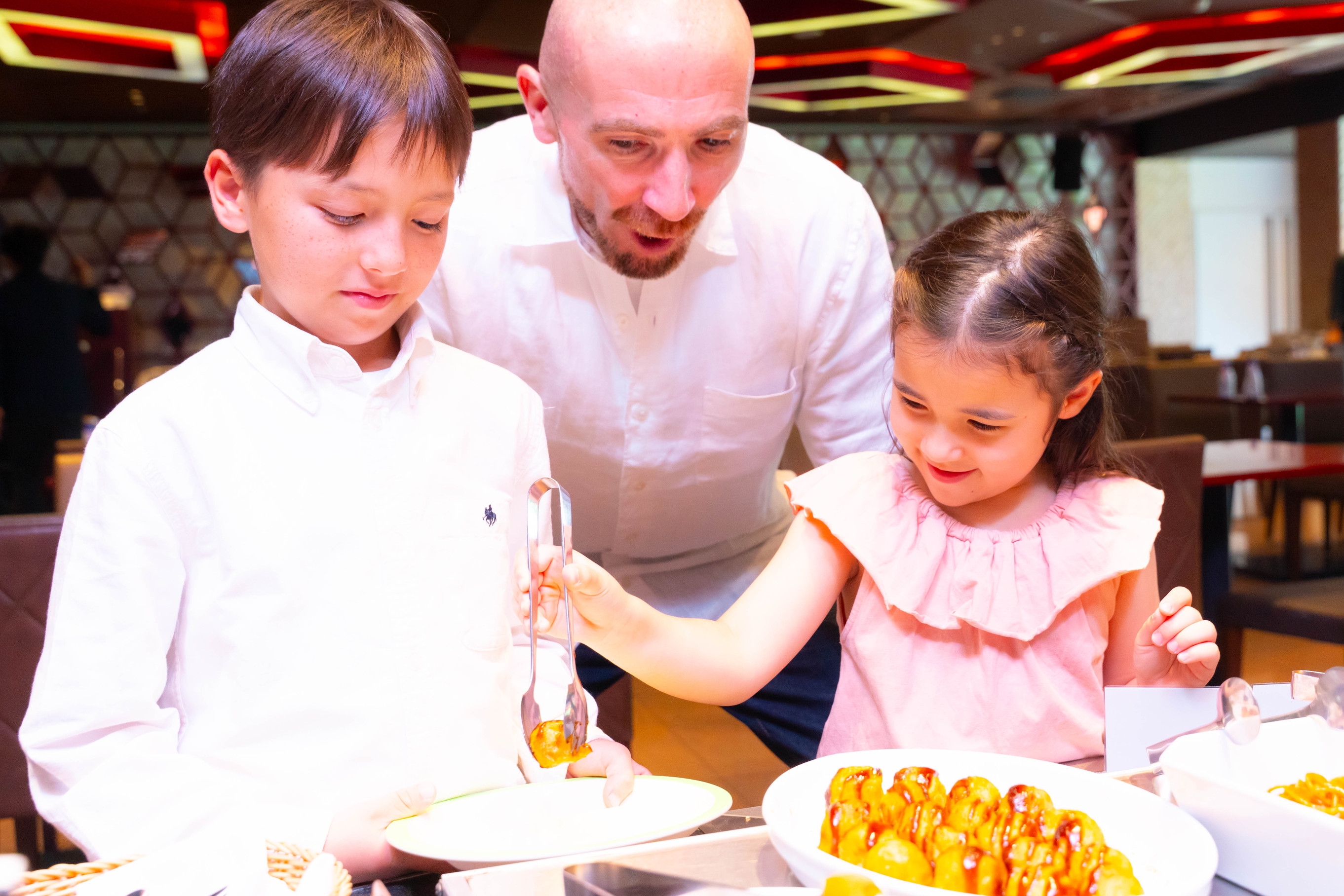 【期間限定／28％OFF】■2食付■ ＜ディナービュッフェ＞五感を刺激するライブキッチン！