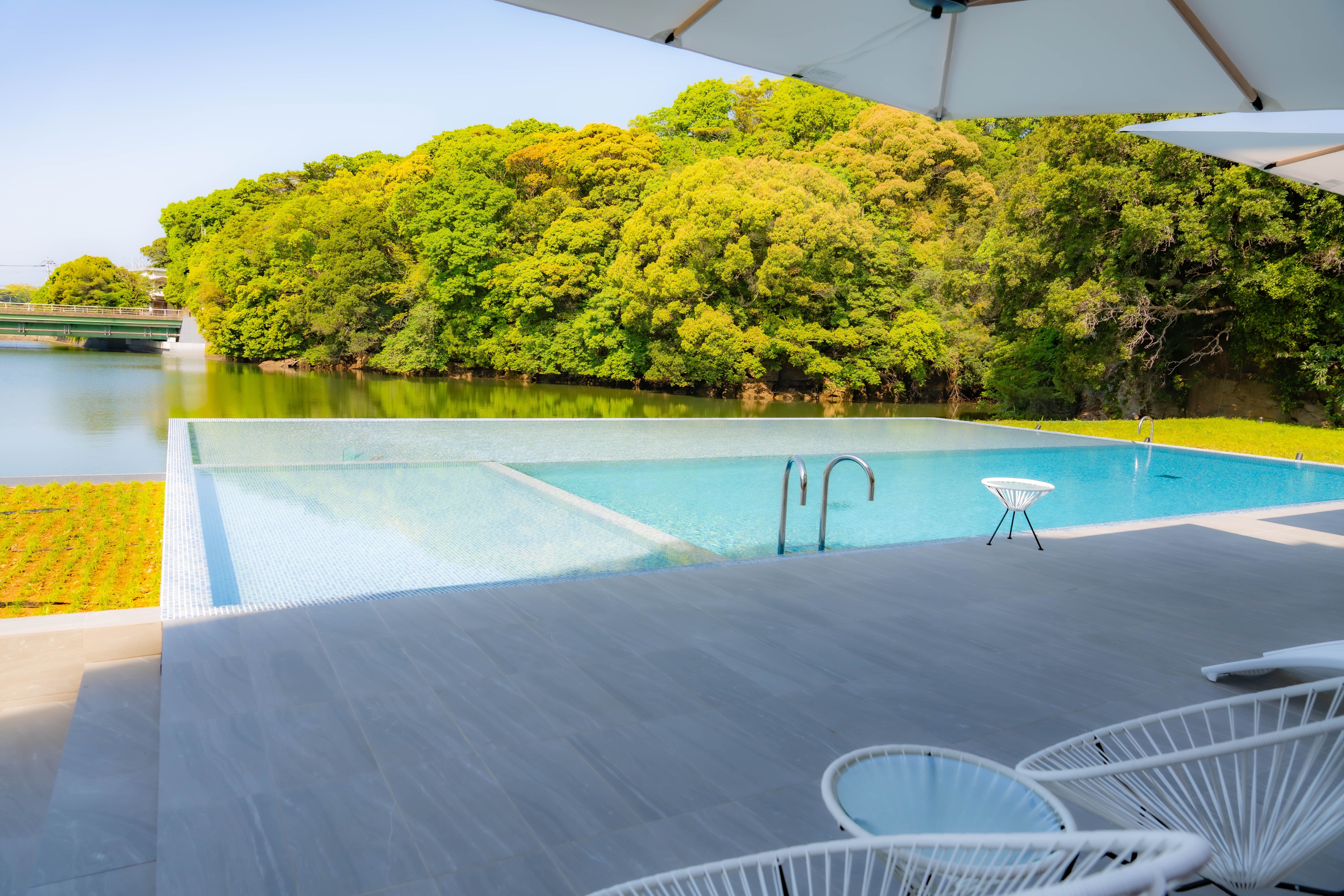 【the BEKKAN】プール