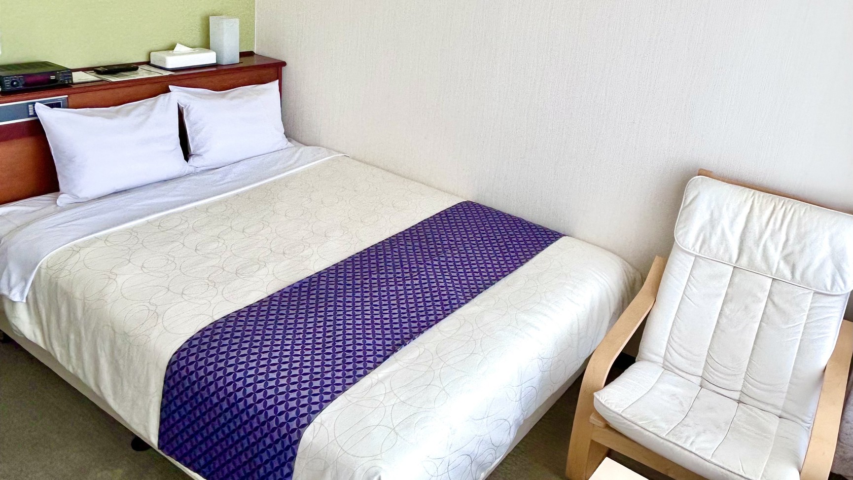 最上階【禁煙・ダブル】　18平米 　ベッド幅150ｃｍ