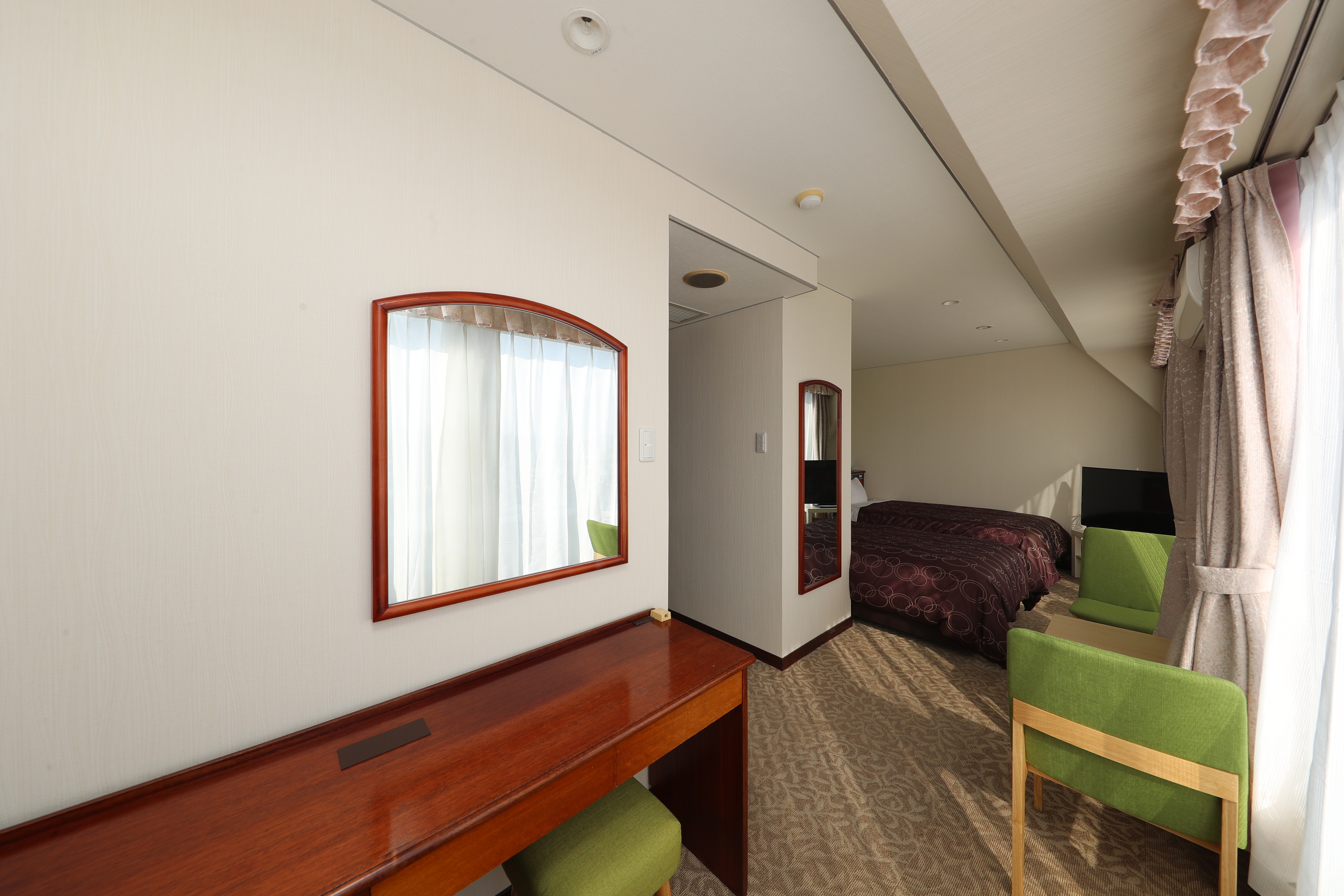 コンパクトツインルーム