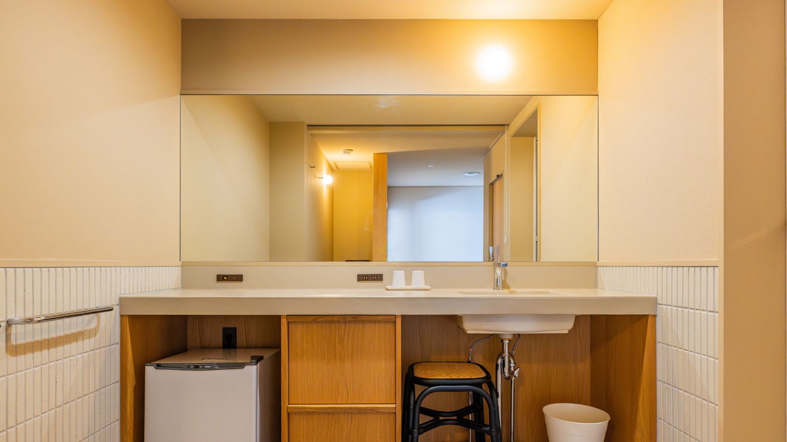 最上階和洋室「湾の間」