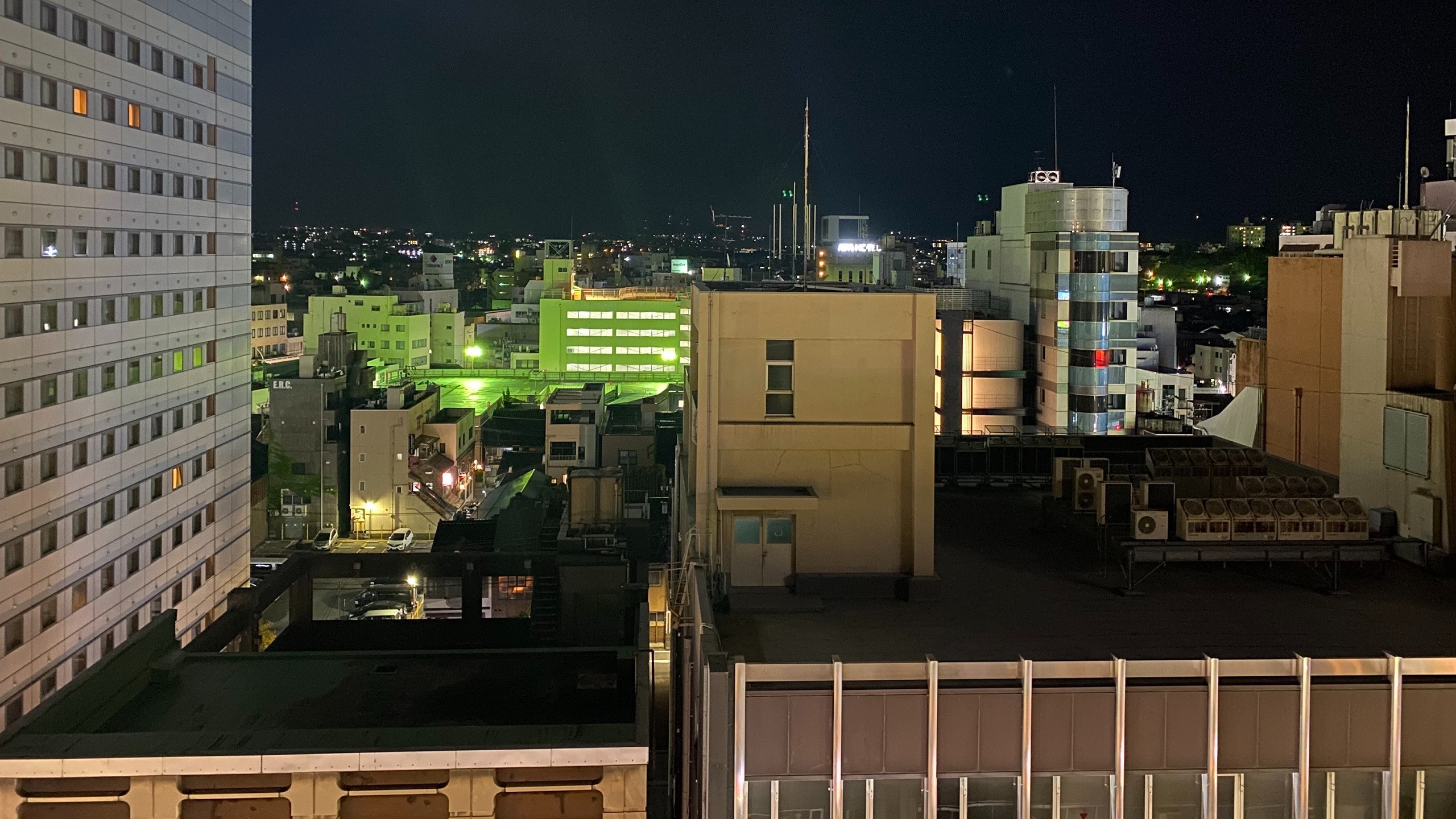 客室から見た片町繁華街の夜景