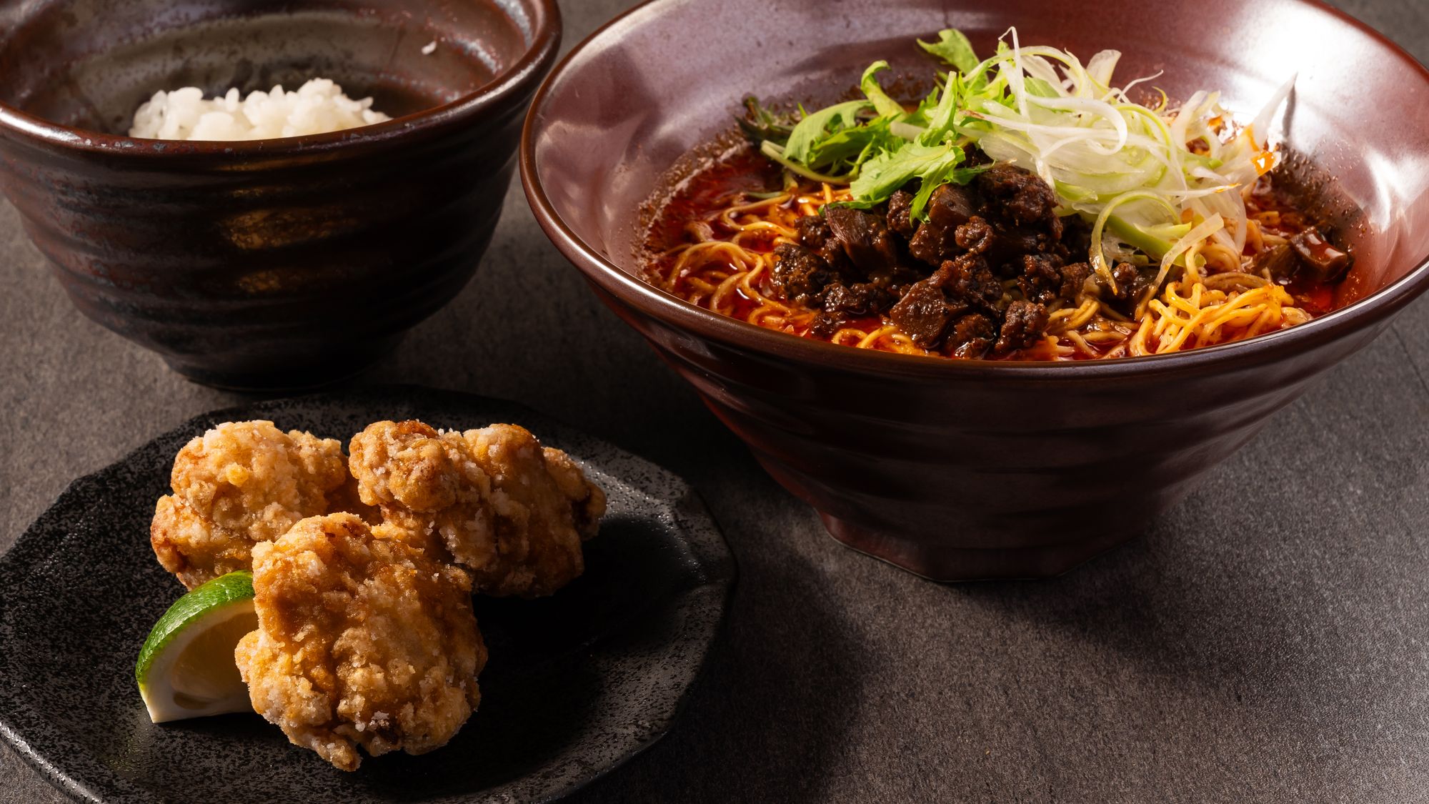 担々麺専門店「担々麵　熊八亭」唐揚げ定食イメージ