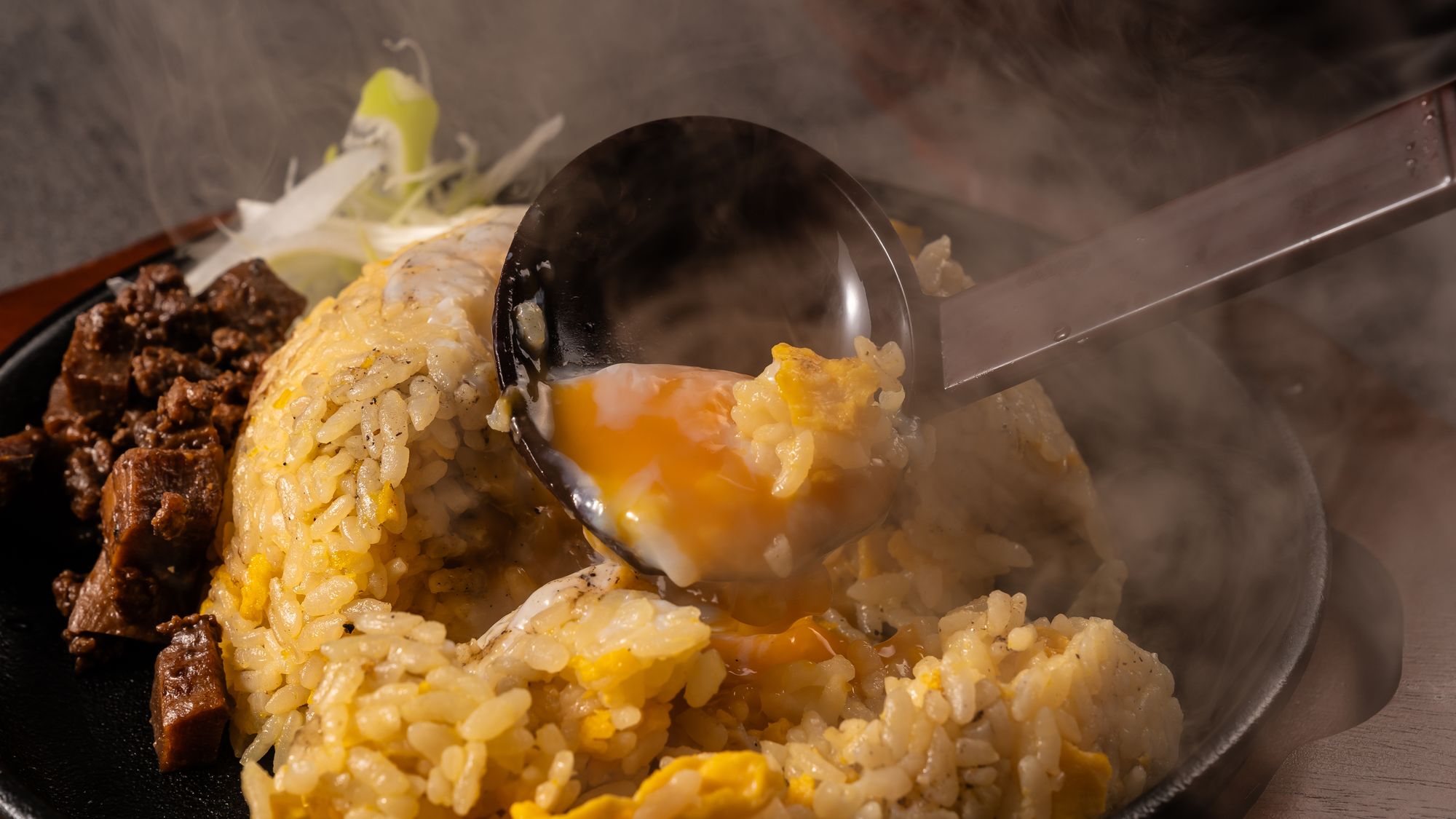 担々麺専門店「担々麵　熊八亭」炒飯イメージ