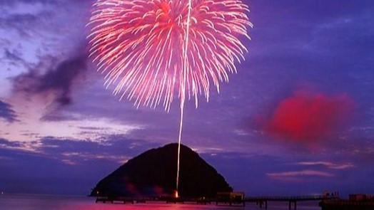 ［浅虫温泉花火大会-7/28］ホテルの目の前が大会会場☆浅虫温泉花火大会２食付きプラン