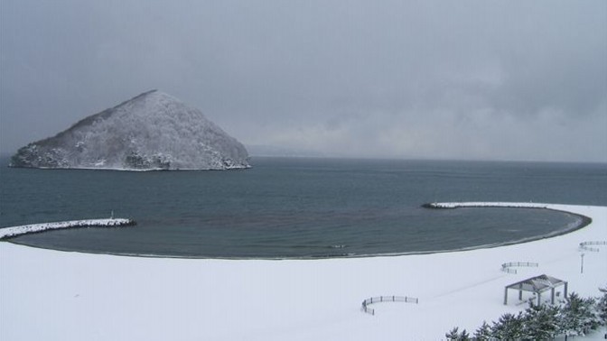 冬の湯の島