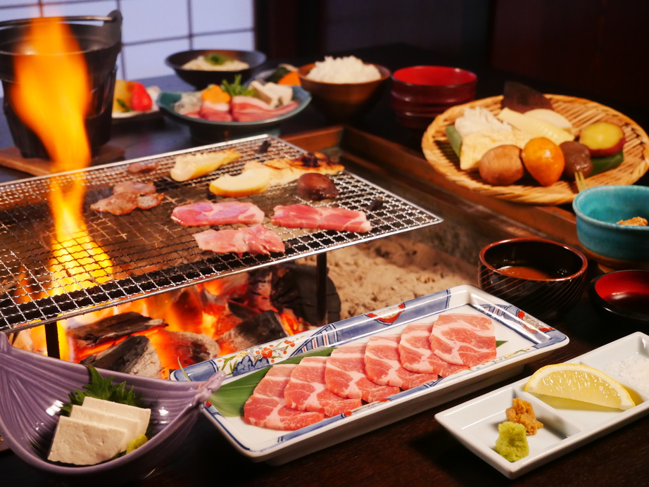 【昼食付き日帰りプラン】能登豚いろり炭火焼きランチ＆客室個室休憩5時間【貸切風呂50分無料】