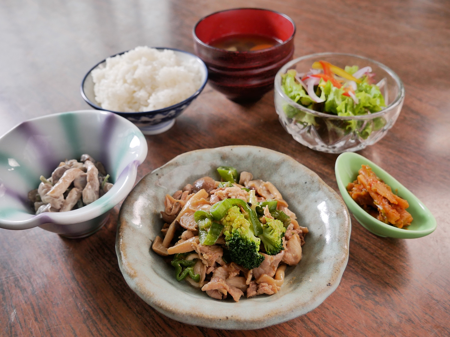 【格安★まかない2食】内容お任せのまかない相当の夕朝食付きでお得にお泊り♪1泊2食まかないプラン