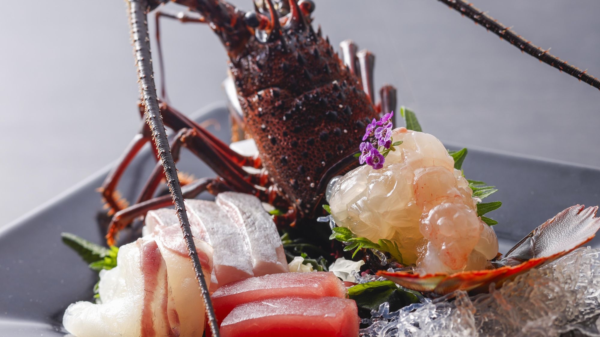 【最上級会席】三大味覚「松阪牛」「伊勢海老」「鮑」を贅沢に【ペット可】