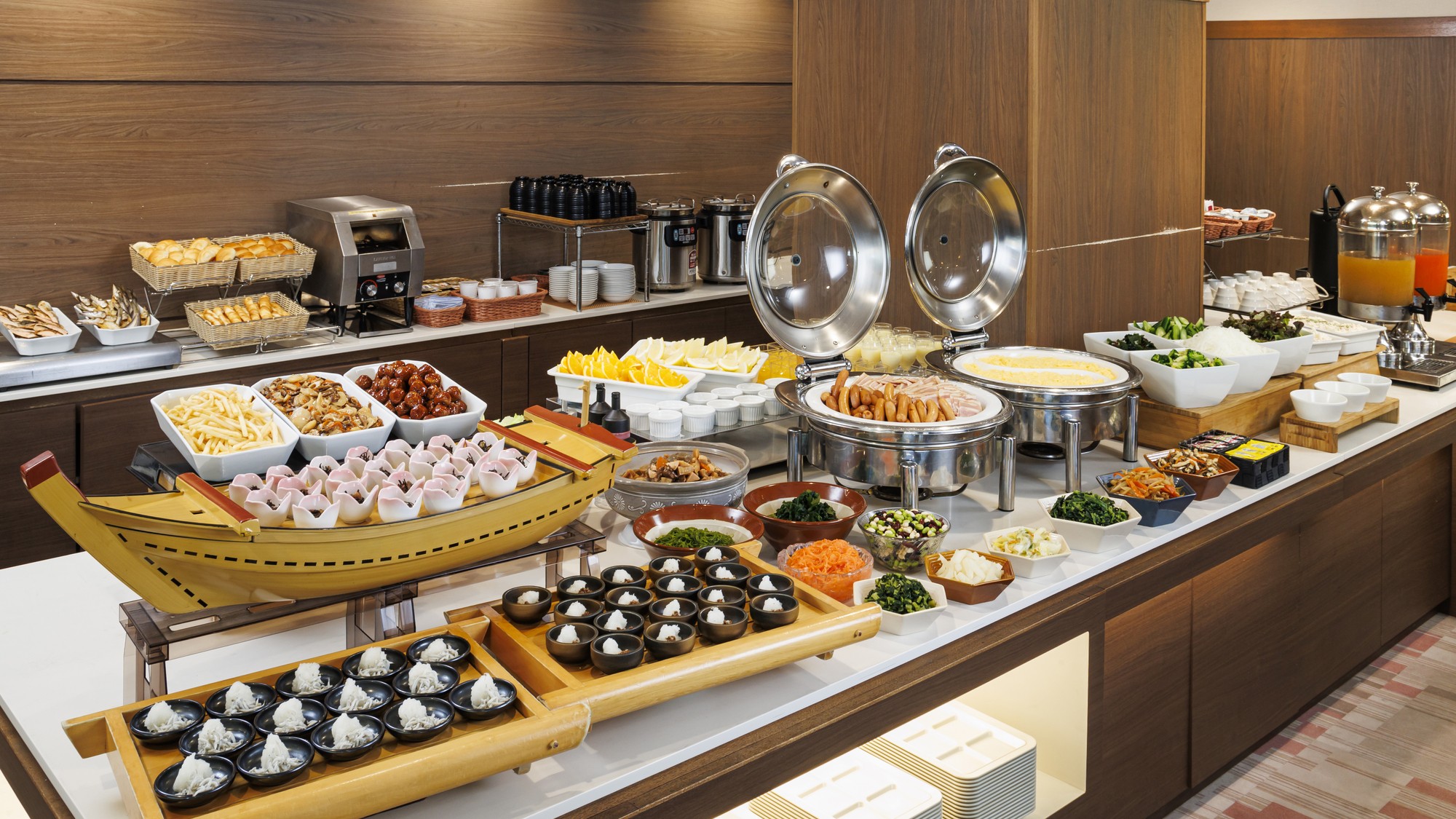 朝食ビュッフェ