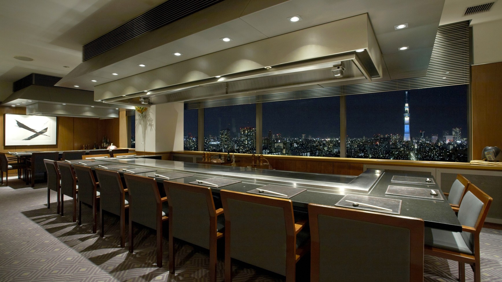 【贅沢ホテルステイ】東京スカイツリーを一望できる鉄板焼レストランで贅沢ディナーを堪能♪夕朝食付