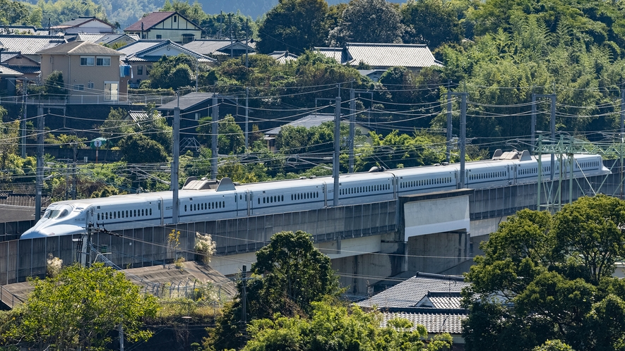 駅側高層階からのトレインビュー