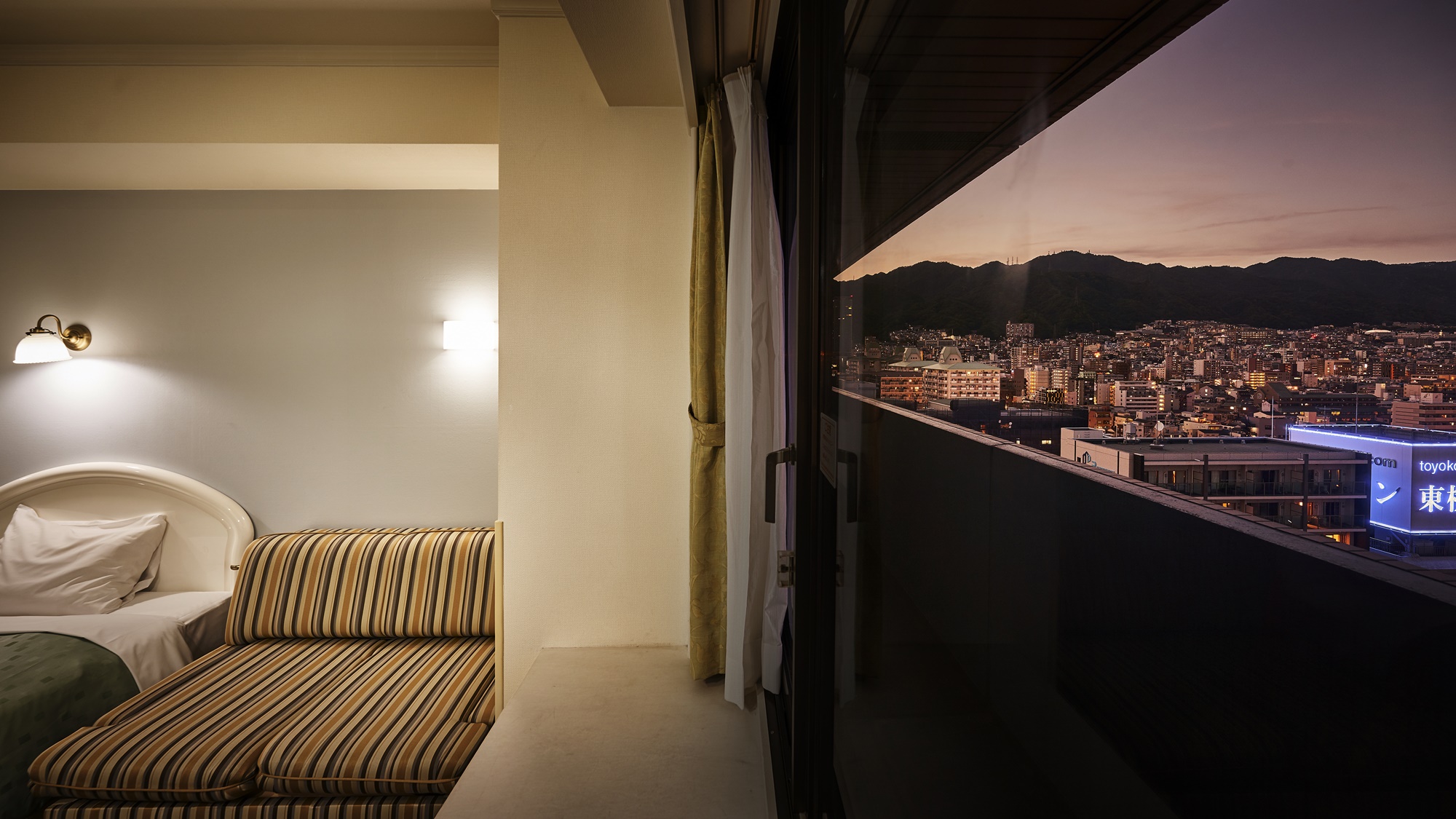 客室からの神戸の夜景　イメージ