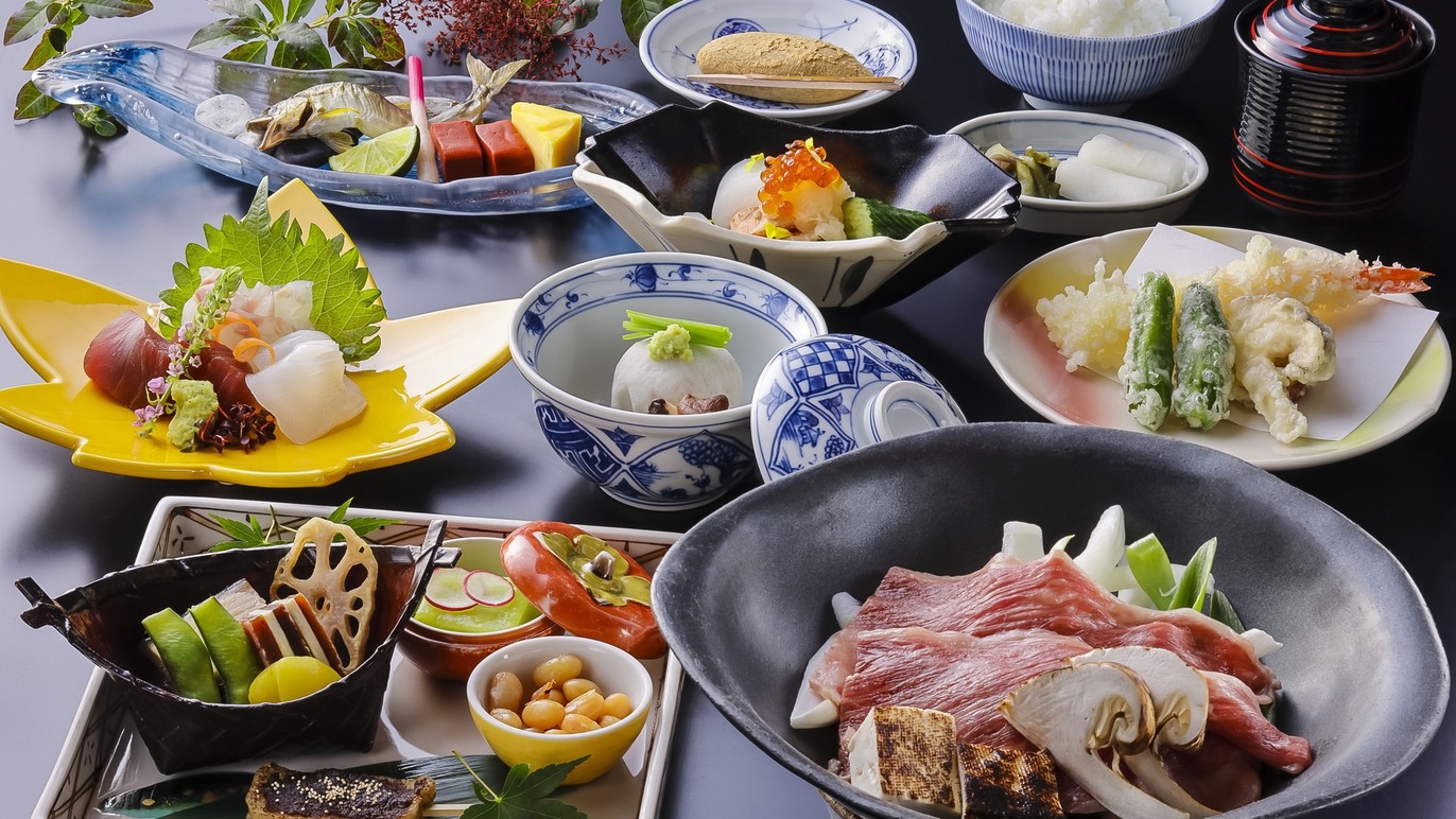 【楽天月末セール】季節の和食会席「日本料理 おおみ」〜夕朝食付き〜