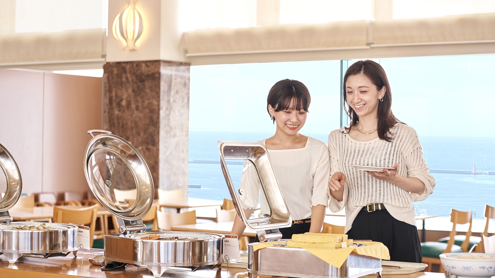 【朝食ブッフェ】太平洋を望みながらの朝食をお楽しみください。
